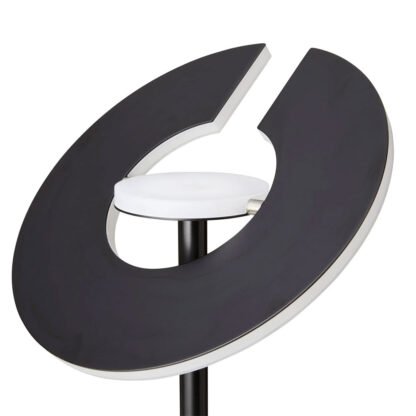 Drehbarer Reflektor der RICCO II LED-Stehleuchte für direktes oder indirektes Licht