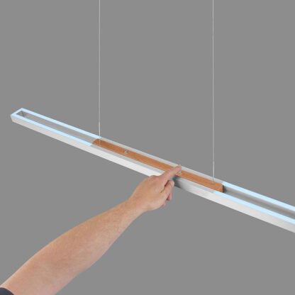 Ansicht kaltweisses Licht der MASONE II LED-Hängeleuchte von oben