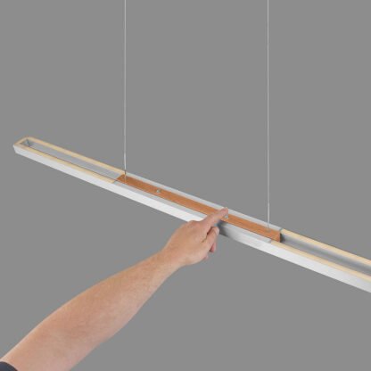 Ansicht warmweisses Licht der MASONE II LED-Hängeleuchte von oben